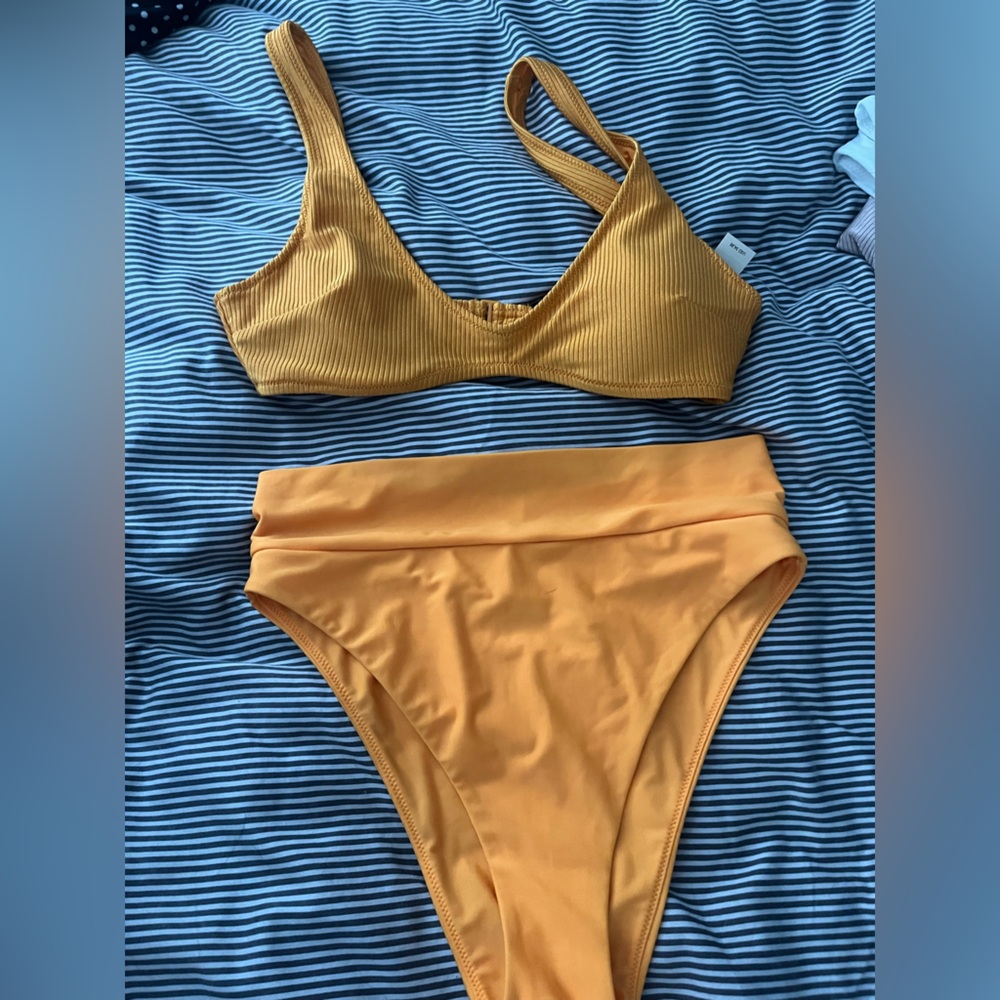 Aerie ribbed top and high waisted bottoms